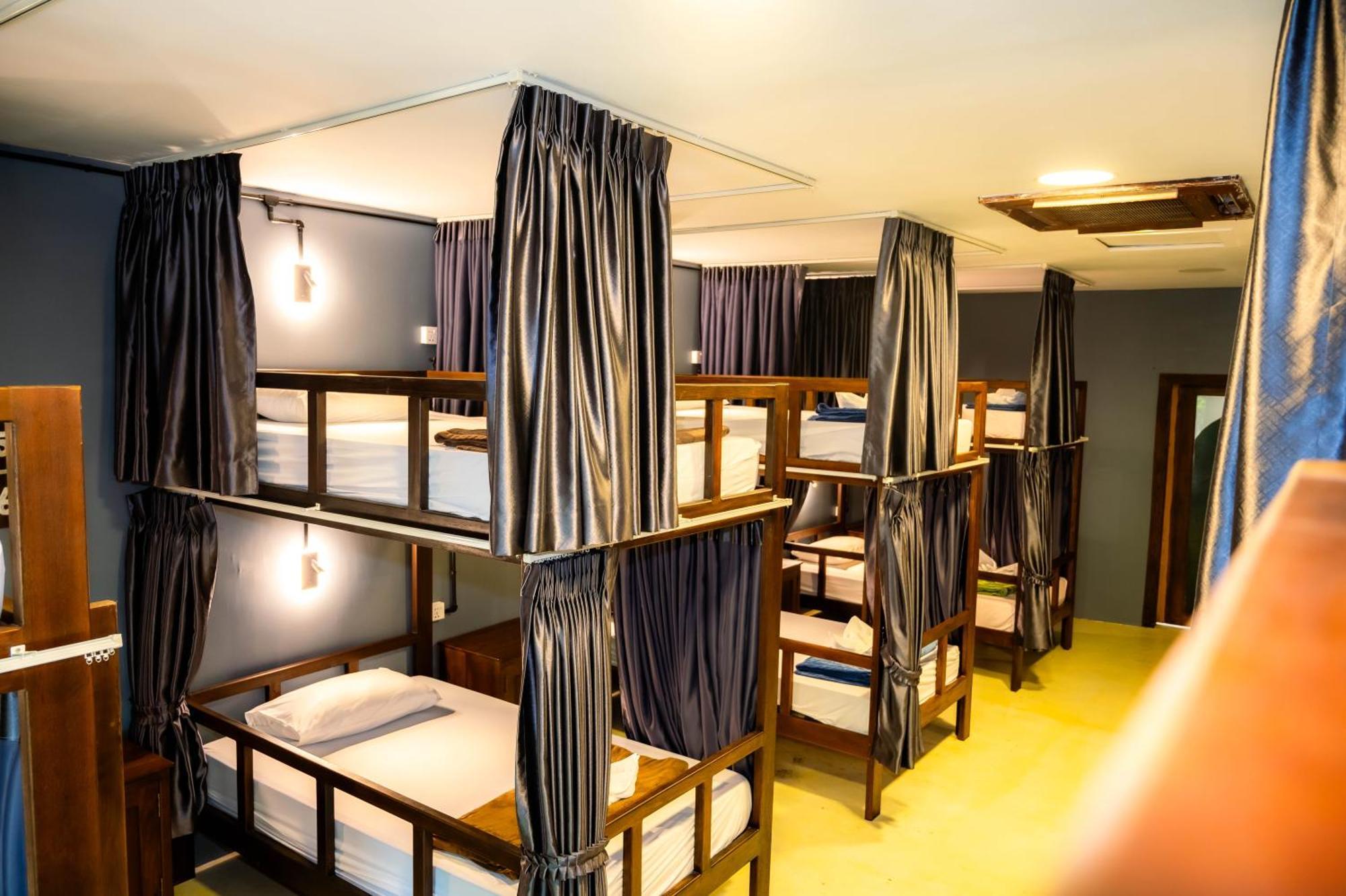 Banyan Tree Hostel กำปอต ภายนอก รูปภาพ
