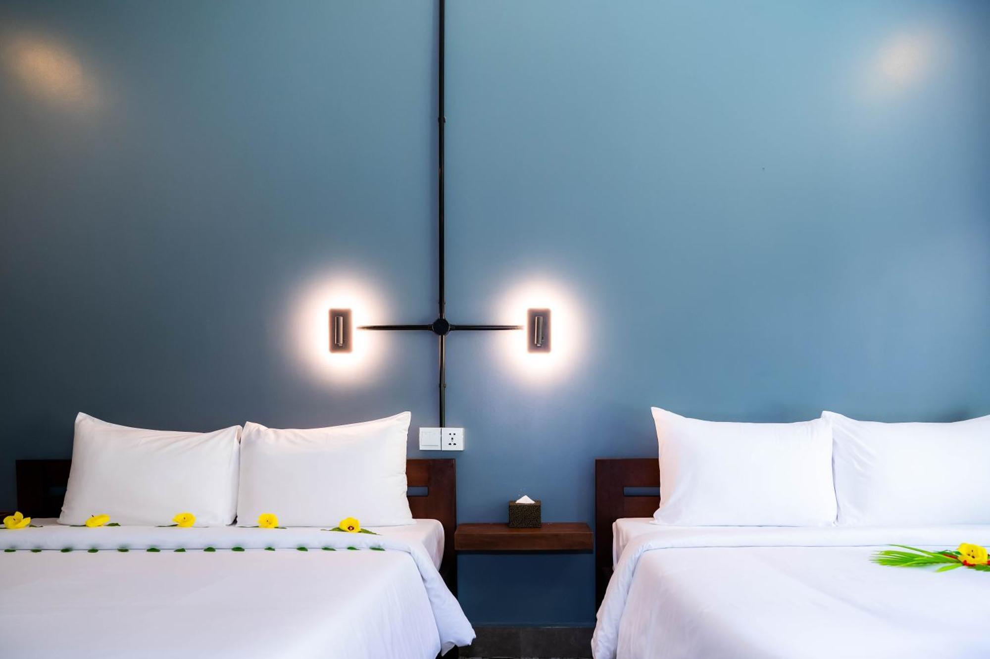 Banyan Tree Hostel กำปอต ภายนอก รูปภาพ