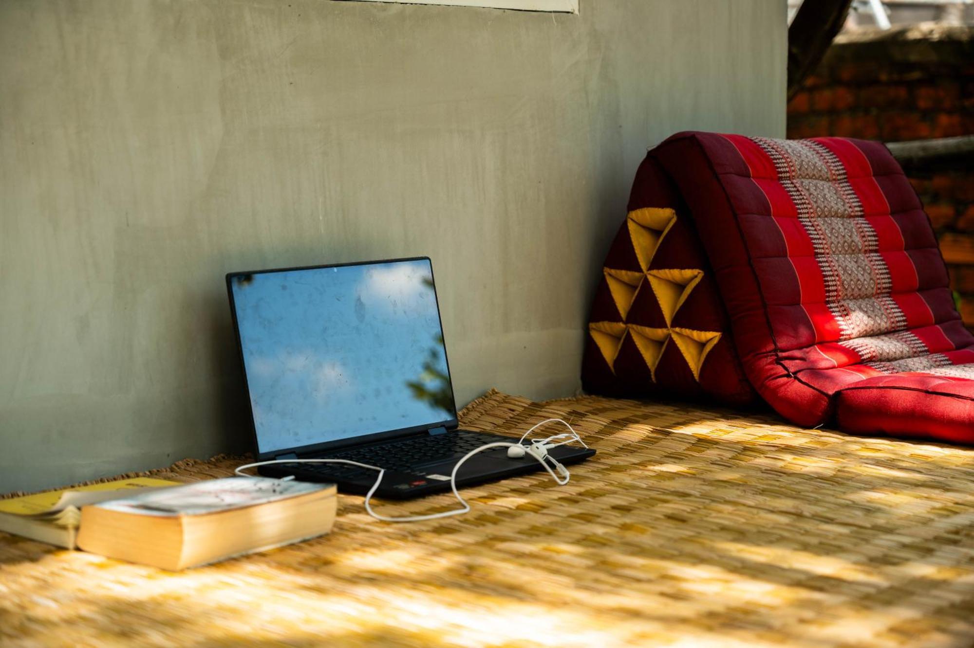 Banyan Tree Hostel กำปอต ภายนอก รูปภาพ